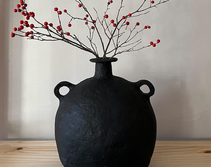 Black Paper Mache Vase: Sphere Shaped Dry Flower Holder