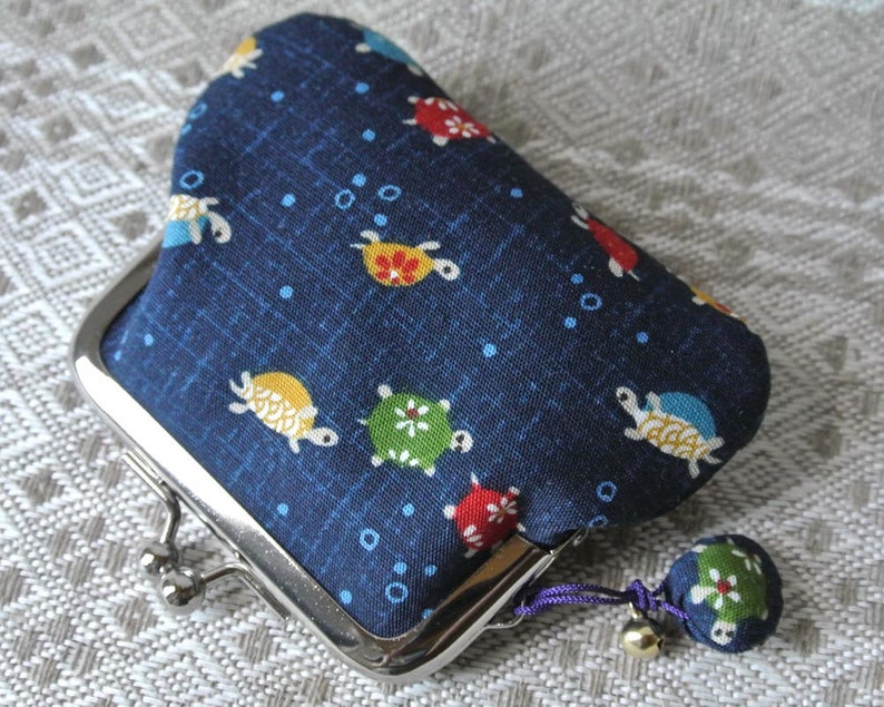 Turtle in navy blue Framed coin purse Japanese