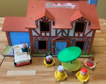 Vintage Fisher Price House Little People Family Tudor House #952 Playset Toy