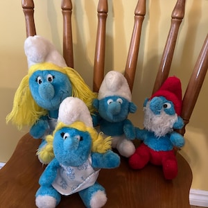 4 Vintage Smurf Plush Dolls Papa smurf Smurfette