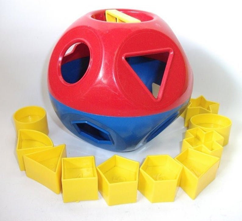 Vintage Tupperware Shape Sorter Ball Toy Puzzle COMPLETE image 1