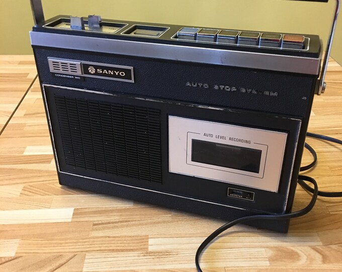 Vintage Sanyo Cassette Tape Recorder Etsy