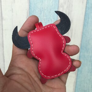 Small size Paul the Bull cowhide leather charm Red image 2