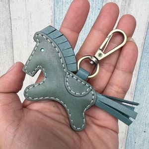 Small size Beon the vegetable tanned leather horse keychain with lobster clasps version Turquoise image 1