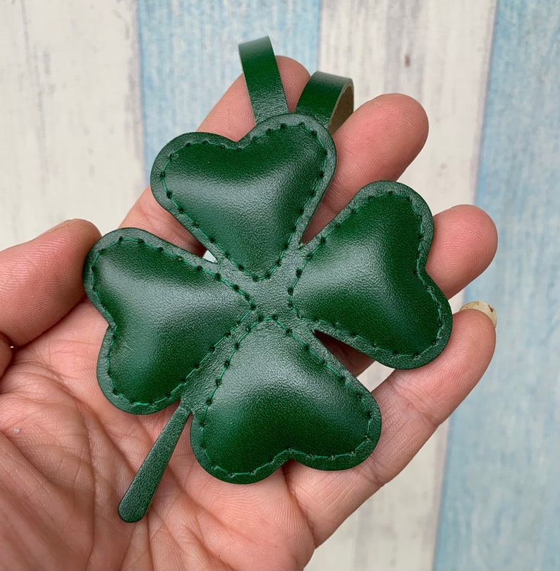 Small size Green Clover the vegetable tanned leather leather charm