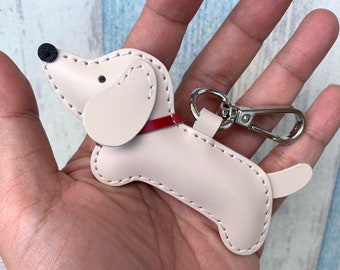 Small size - Mobo the Dachshund cowhide leather charm with lobster clasps ( beige )