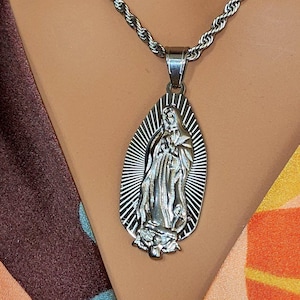 Silver Virgin Mary Necklace – Our Lady of Grace Pendant with Sunburst Design & Rope Chain, Gift Ready