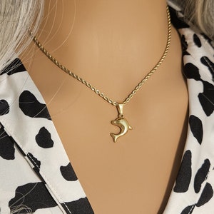 Gold Dolphin Pendant Necklace - Marine-Inspired Jewelry, Detailed Dolphin Charm, Symbol of Joy and Playfulness, Perfect Gift for Sea Lovers