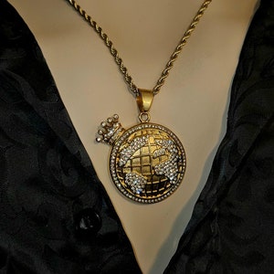 Weltkugel Krone Anhänger Halskette - Gold Finish, Hip Hop Schmuck, Gekrönter Globus Bling, Rapper Schmuck, Weltkarte Anhänger, Hip Hop Mode