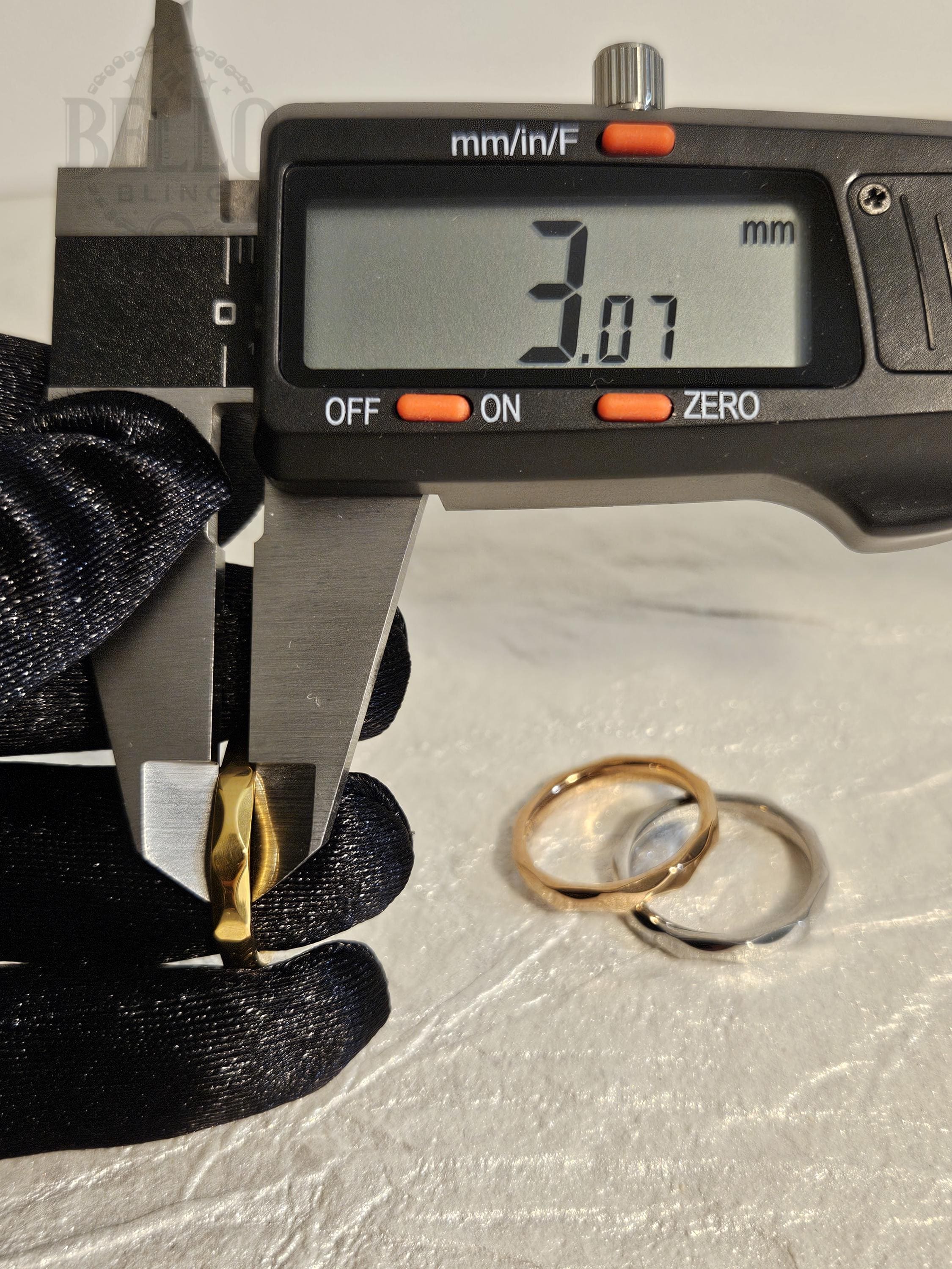 Abito Matrimonio Anello Nuziale Donna In Acciaio Inox 316L - Larghezza 7 Mm, Colori Argento/oro/nero, Con Zirconia, Taglie 6-10 Anelli In Acciaio 316L Senza Marchio - Foto 9