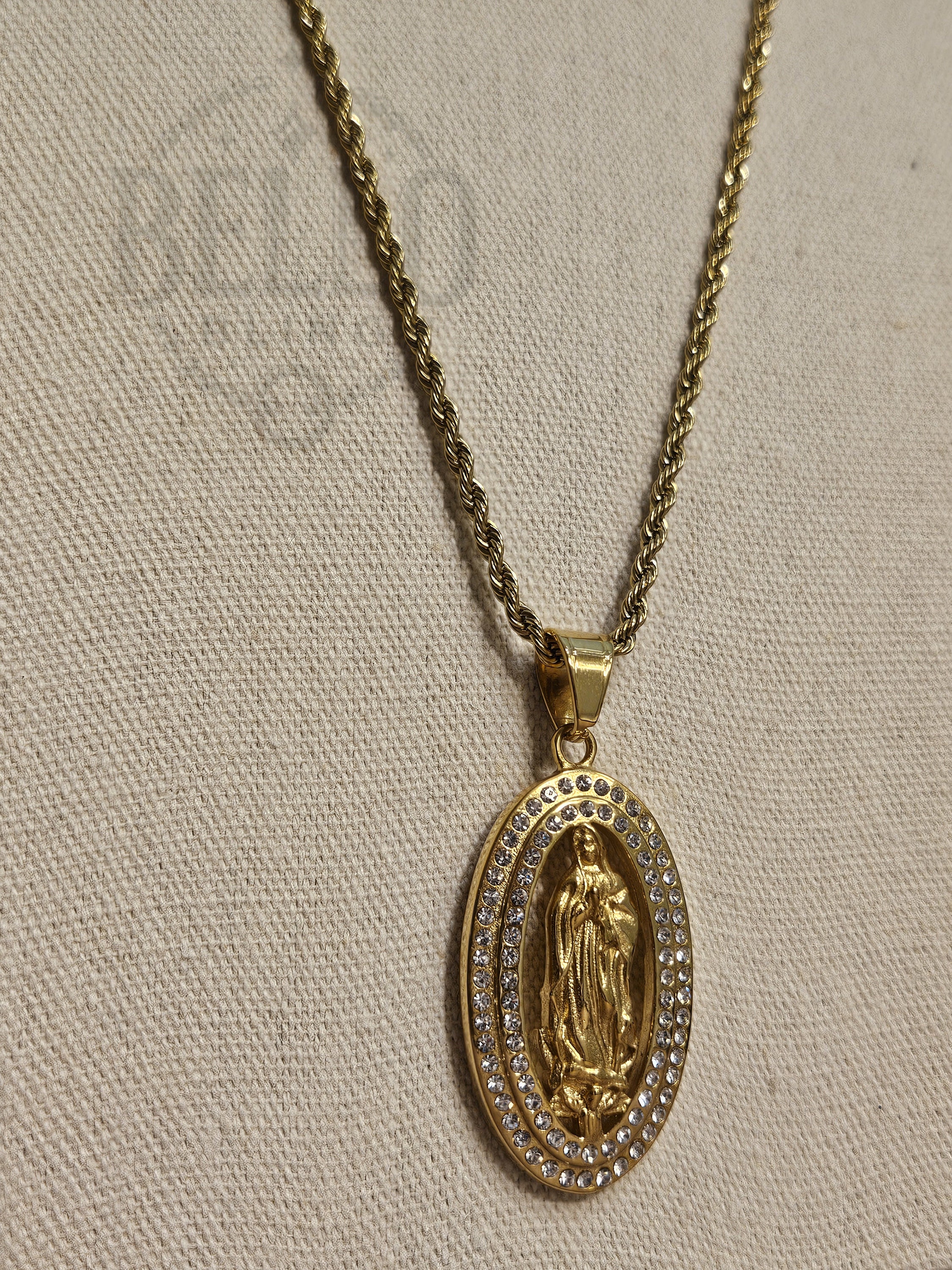 Virgin Mary Pendant Necklace: 14k Gold Plated Stainless Steel ...