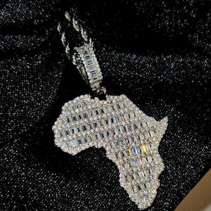 Collier baguette avec pendentif carte de l'Afrique - Charme africain en argent sterling 925 - Bijoux afrocentriques - Cadeau pour homme et femme, collier minimaliste