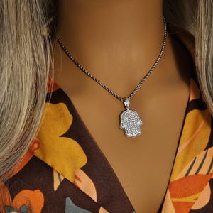 Hamsa Anhänger Halskette - religiöser Schmuck, hypoallergen, funkelnde Steine, Schutzamulett, spirituelles Symbol, schützen vor dem Bösen