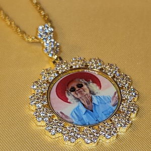 Flower Setting Custom Round Photo Picture Pendant Necklace | Remembrance Personalized Picture Necklace Gift | Icy Gold Locket Photo Necklace