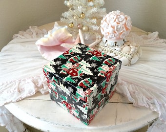 Vintage Christmas Decorative Old Box Black Red Green