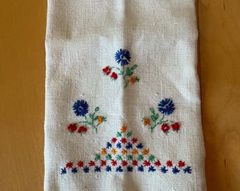 Geborduurde linnen handdoek theedoek