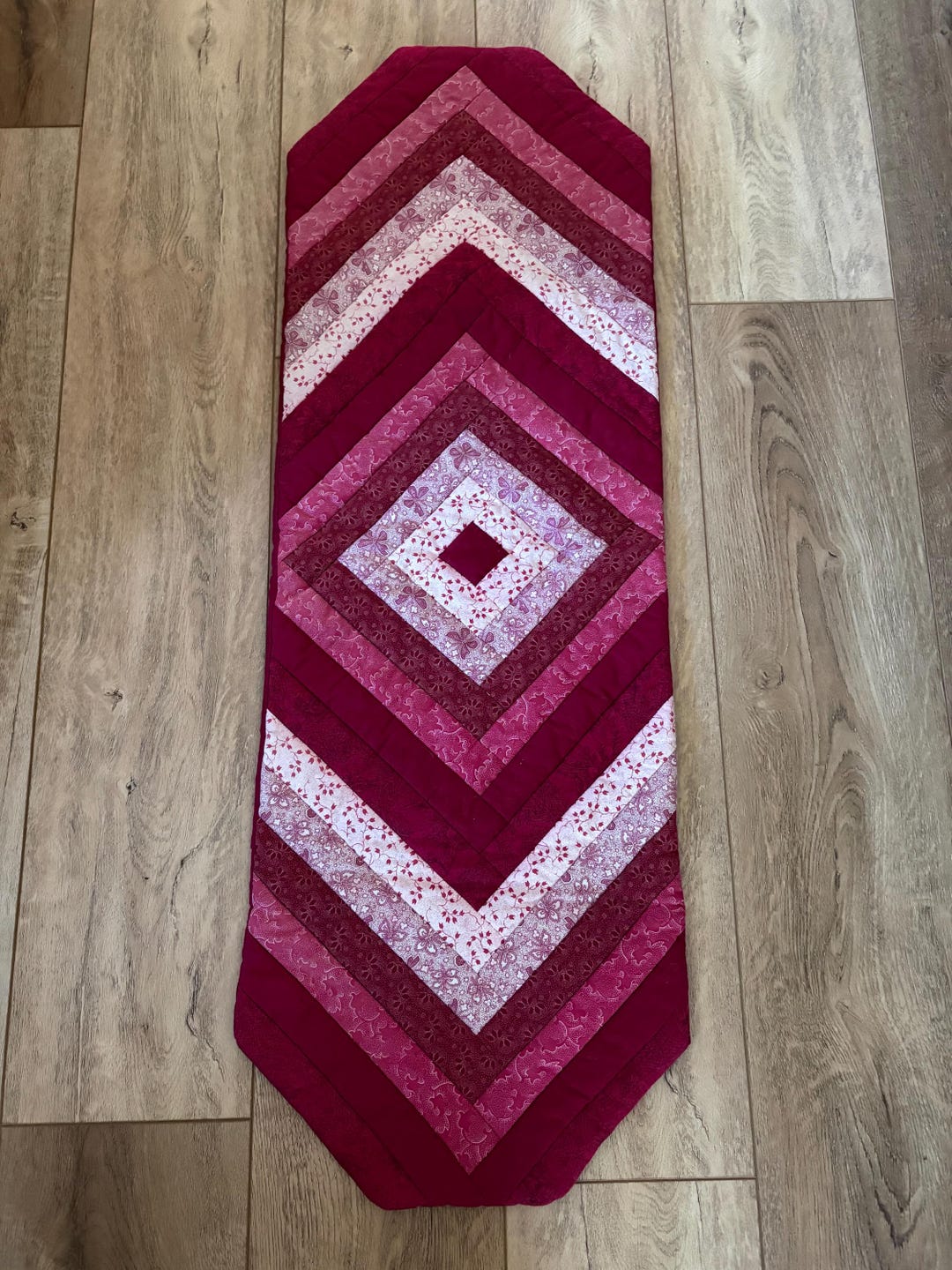 Red Patchwork Table Runner Red Quilted Tablerunner - Etsy