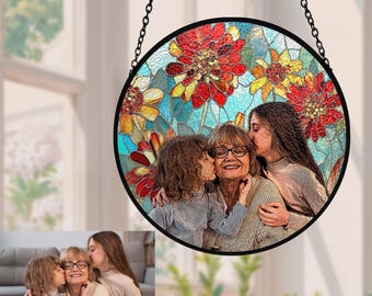 Vitral personalizado com foto da vovó para pendurar na janela.
