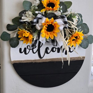 Colgador para puerta delantera con girasoles, decoración de granja, corona para puerta delantera, decoración occidental, decoración rústica de vaquero, regalo de inauguración, cartel de bienvenida