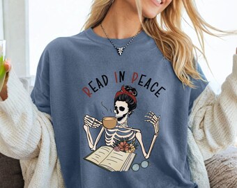 Camiseta de esqueleto leyendo un libro: Camiseta de Halloween para amantes de los libros