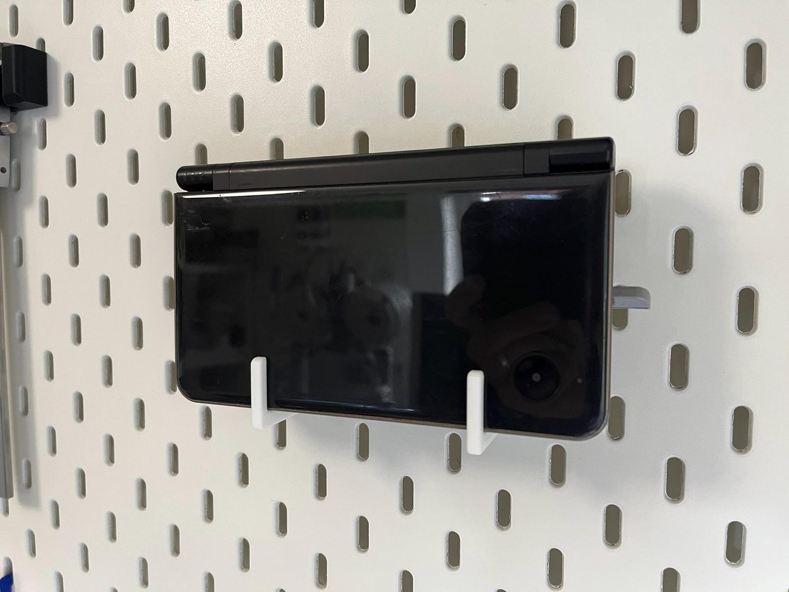Nintendo DSi XL Hooks Holder Stand Console for Ikea Skadis Uppspel Pegboard
