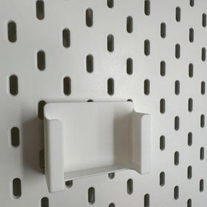 Nintendo Gameboy Pocket Pegboard Mount 3D-printade displaykrokar för IKEA Skadis Pegboard bild 4