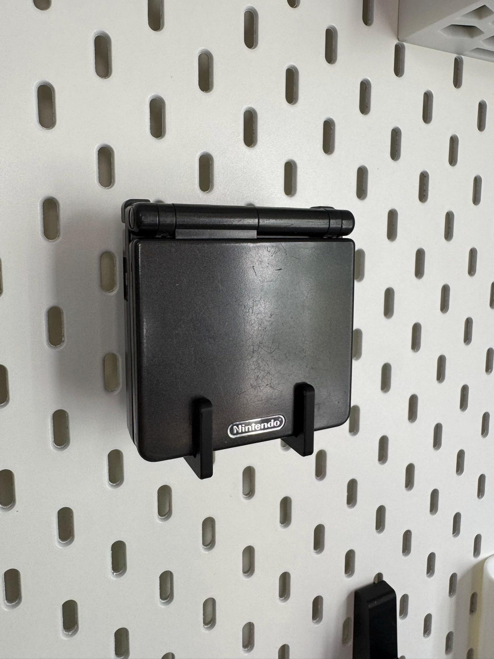 Ikea Skadis Uppspel Pegboard Hooks Holder Stand Console for Nintendo Gameboy Advance SP