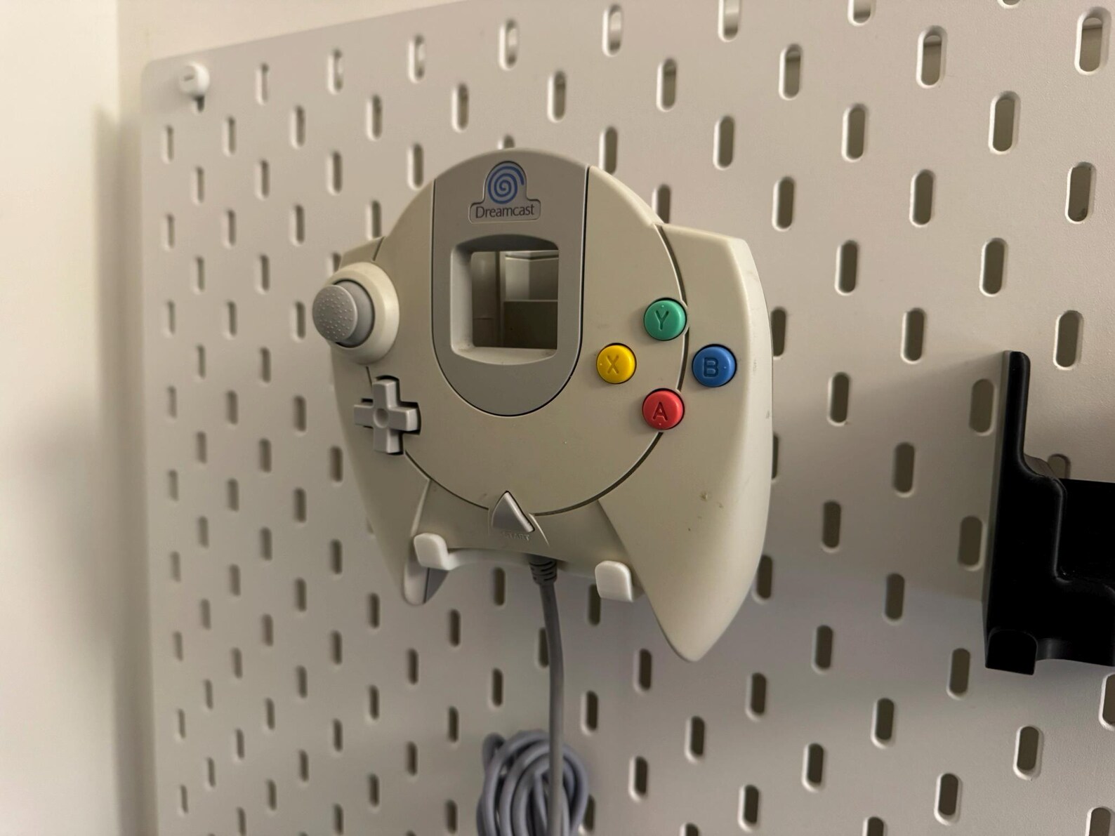 Sega Dreamcast Controller Holder for IKEA Skådis | Retro Gaming Display Mount | Controller Stand