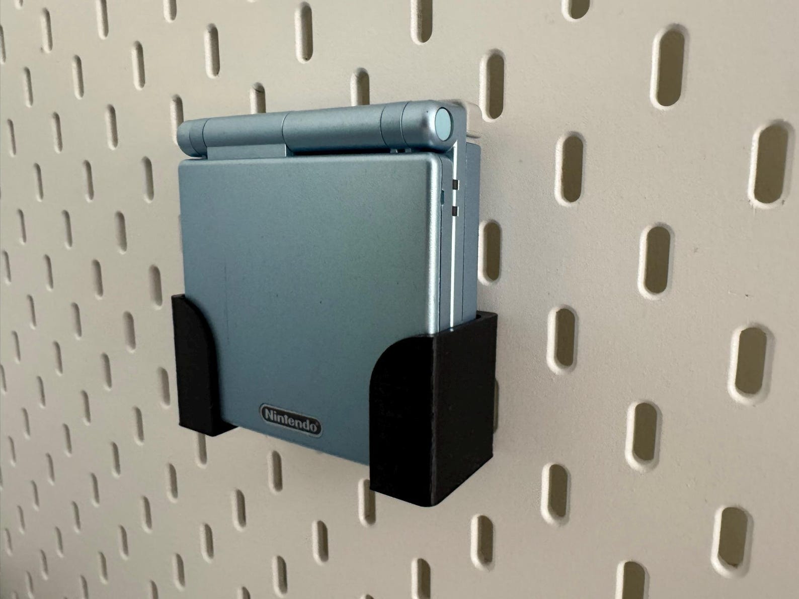 Nintendo Gameboy Advance SP Holder Stand Console for Ikea Skadis Uppspel Pegboard