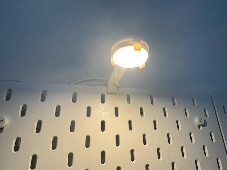 IKEA SKADIS Lochwandstrahler: Display Leuchte Bild 3