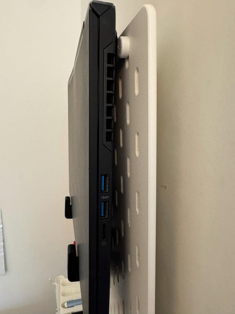Laptop Krokar Hållare Display Stand för IKEA SKADIS / UPPSPEL Pegboard bild 4