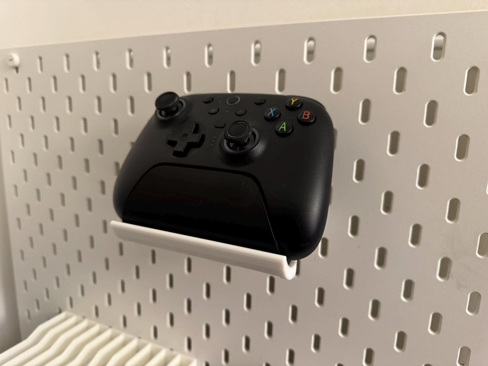 8BitDo Ultimate 2 Wireless Controller Display Stand for IKEA SKADIS Pegboard
