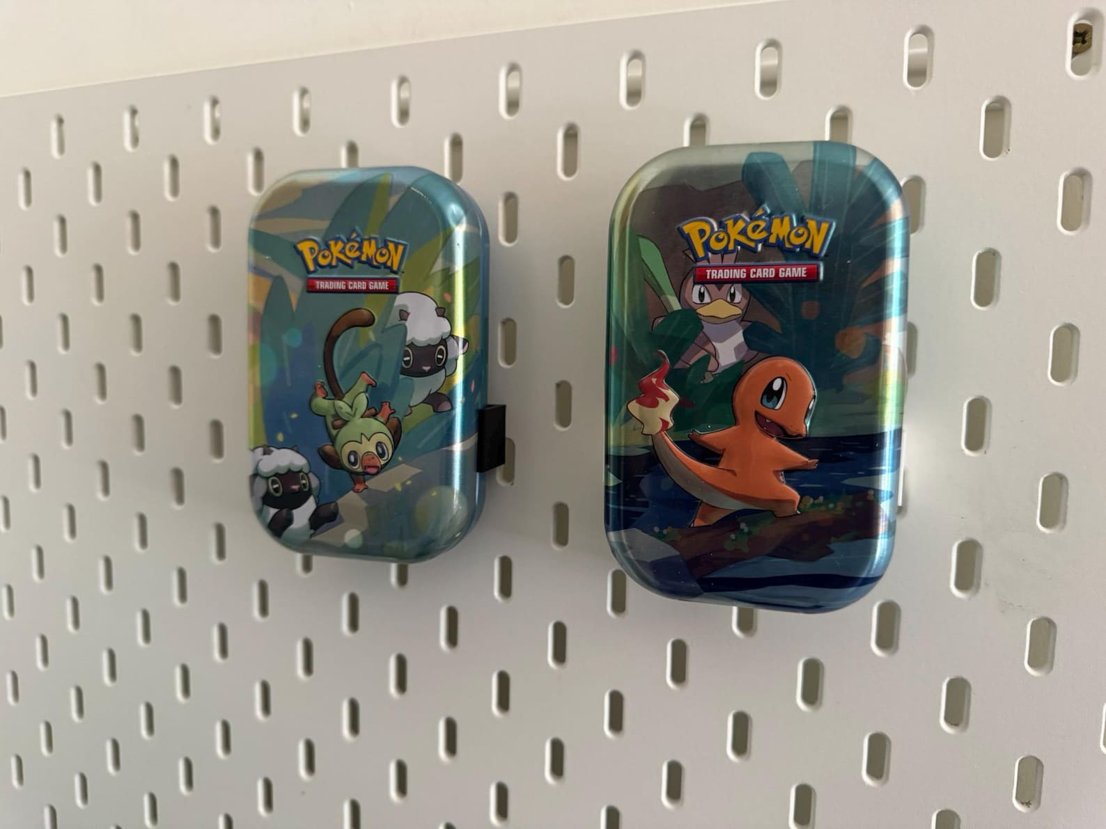 Poke Mini Tin Display Holder for SKÅDIS | 3D Printed TCG Accessory