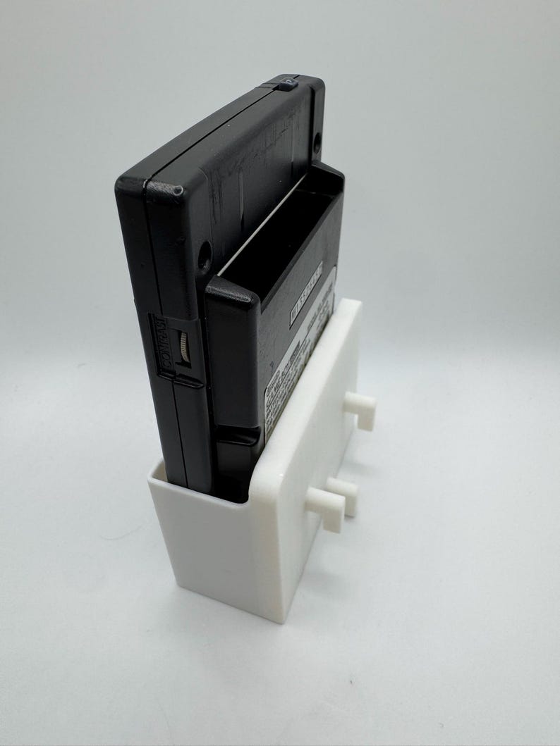 Nintendo Gameboy Pocket Pegboard Mount 3D-printade displaykrokar för IKEA Skadis Pegboard bild 8