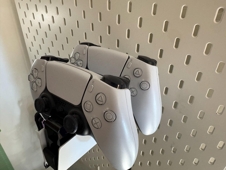 PS5 DualSense Ladestation Halter für IKEA Skadis - 3D Gedruckte Halterung Bild 4