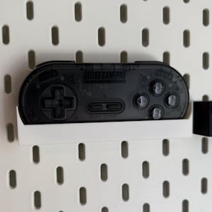 Nintendo 8BitDo Wireless SNES Controller Display Ständer für Ikea Skadis Uppspel Pegboard