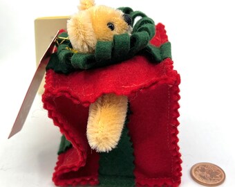 Steiff All Wrapped up 1999 Teddy Bear Gift Christmas Tree Ornament