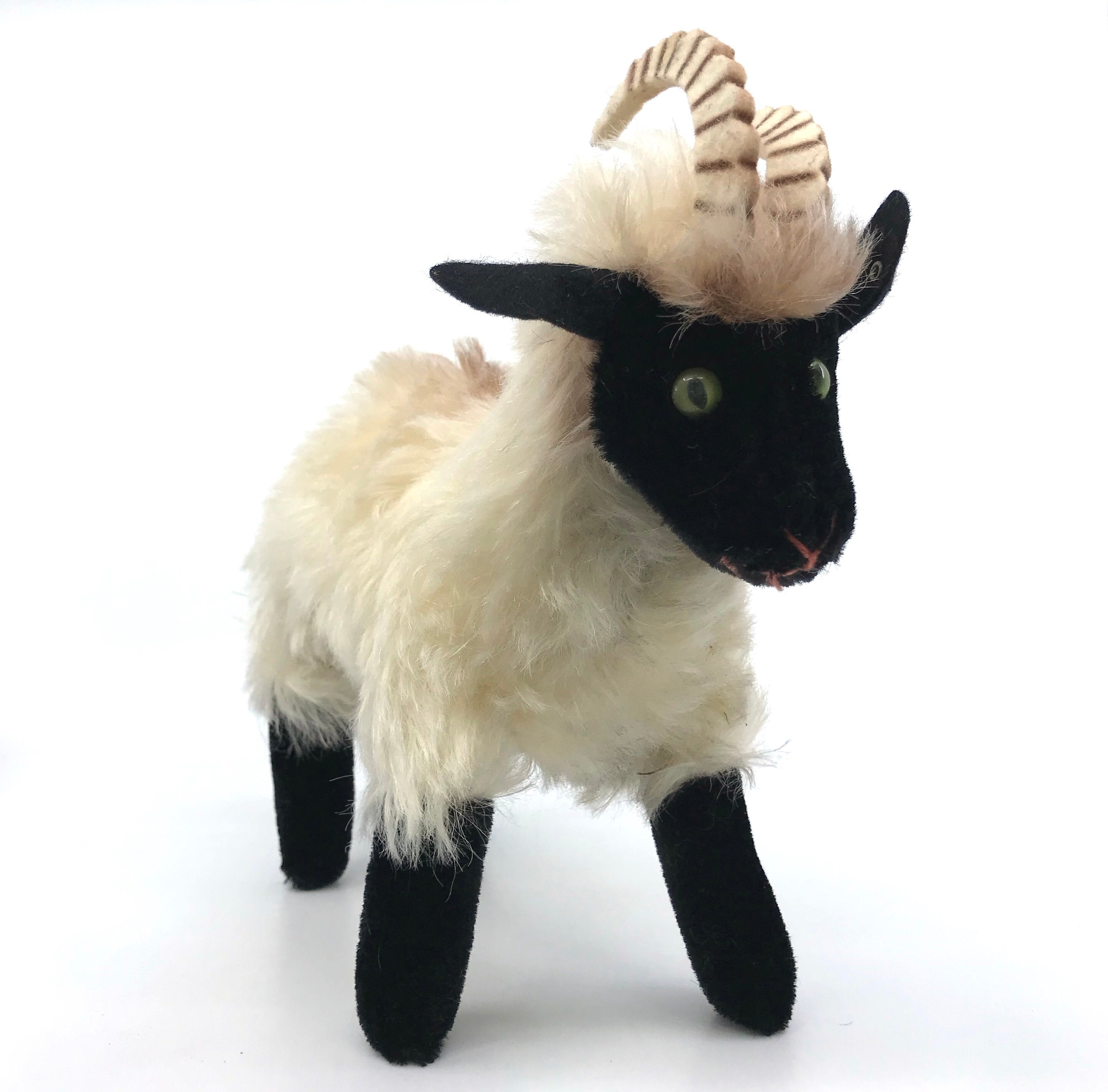 シュタイフ社　Mountain Sheep Snucki Steiff Germany Snucki Mountain Sheep 22cm 9in Mohair Plush 1960s