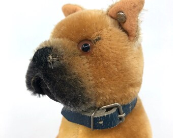 シュタイフ ドイツ サラス ボクサー犬 座っている 14 cm 5.5 インチ