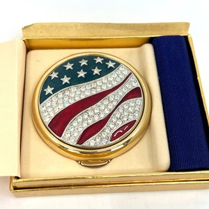 Estee Lauder Pressed Powder Compact 1994 America the Beautiful Flag Rhinestone Encrusted Enamel Full Puff Boxed Sleeve Vintage