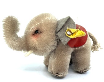 Peluche vintage Steiff Elephant de 1956 à 1958 en mohair, impression du logo et du bouton d'identification, 7 cm 2,75 pouces Peluche vintage Allemagne