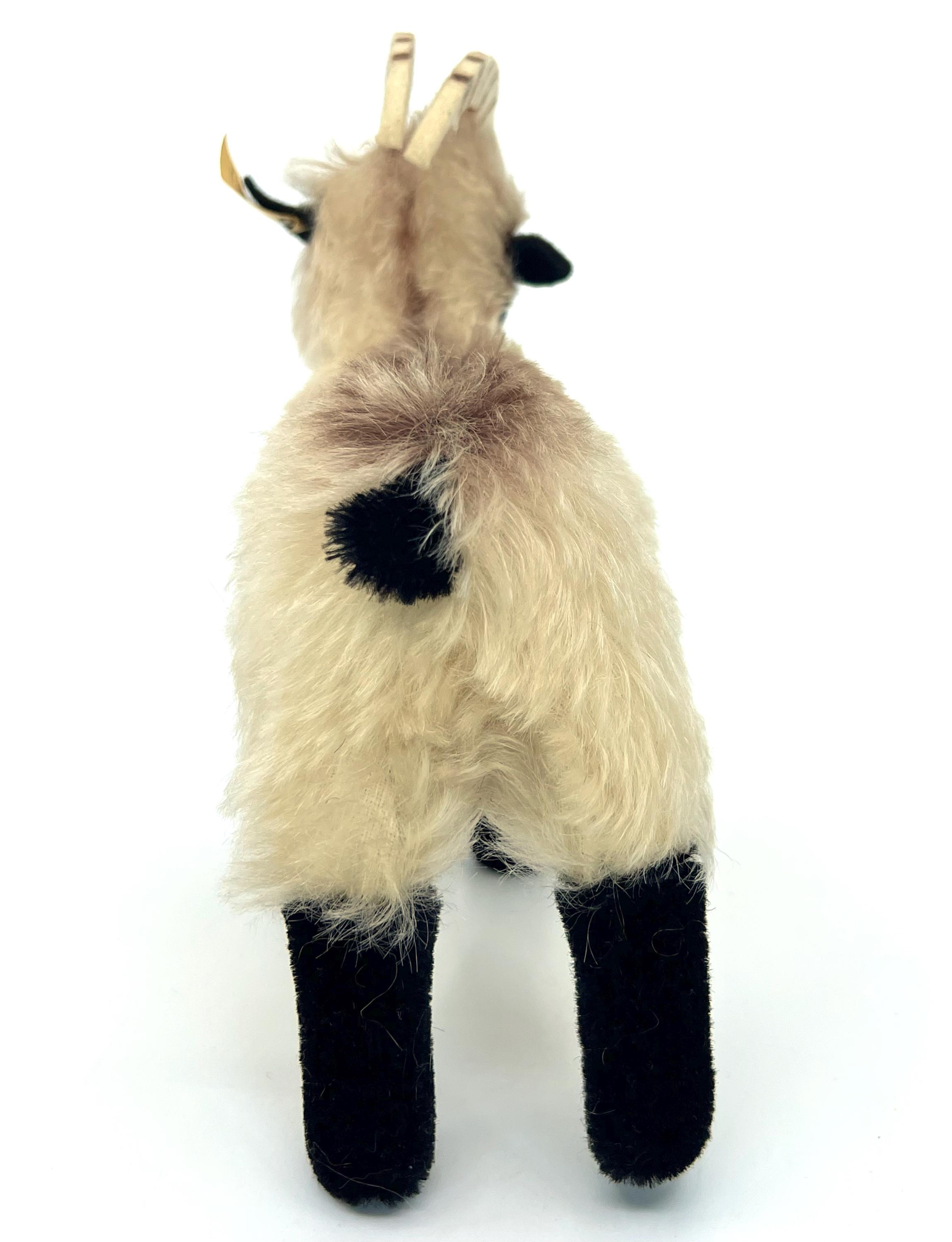 Steiff Snucki Mountain Sheep Mohair Plush 17 Cm 7 Inches ID Button