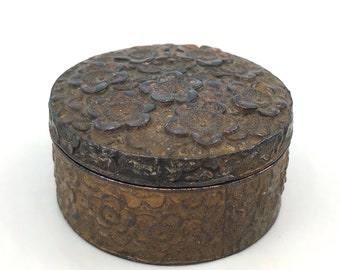Pote de pó para penteadeira Antique Hotel Rochester em cobre e latão, Ormolu, dourado, com relevo floral, 2,5 cm de altura, caixa de comprimidos de cortesia