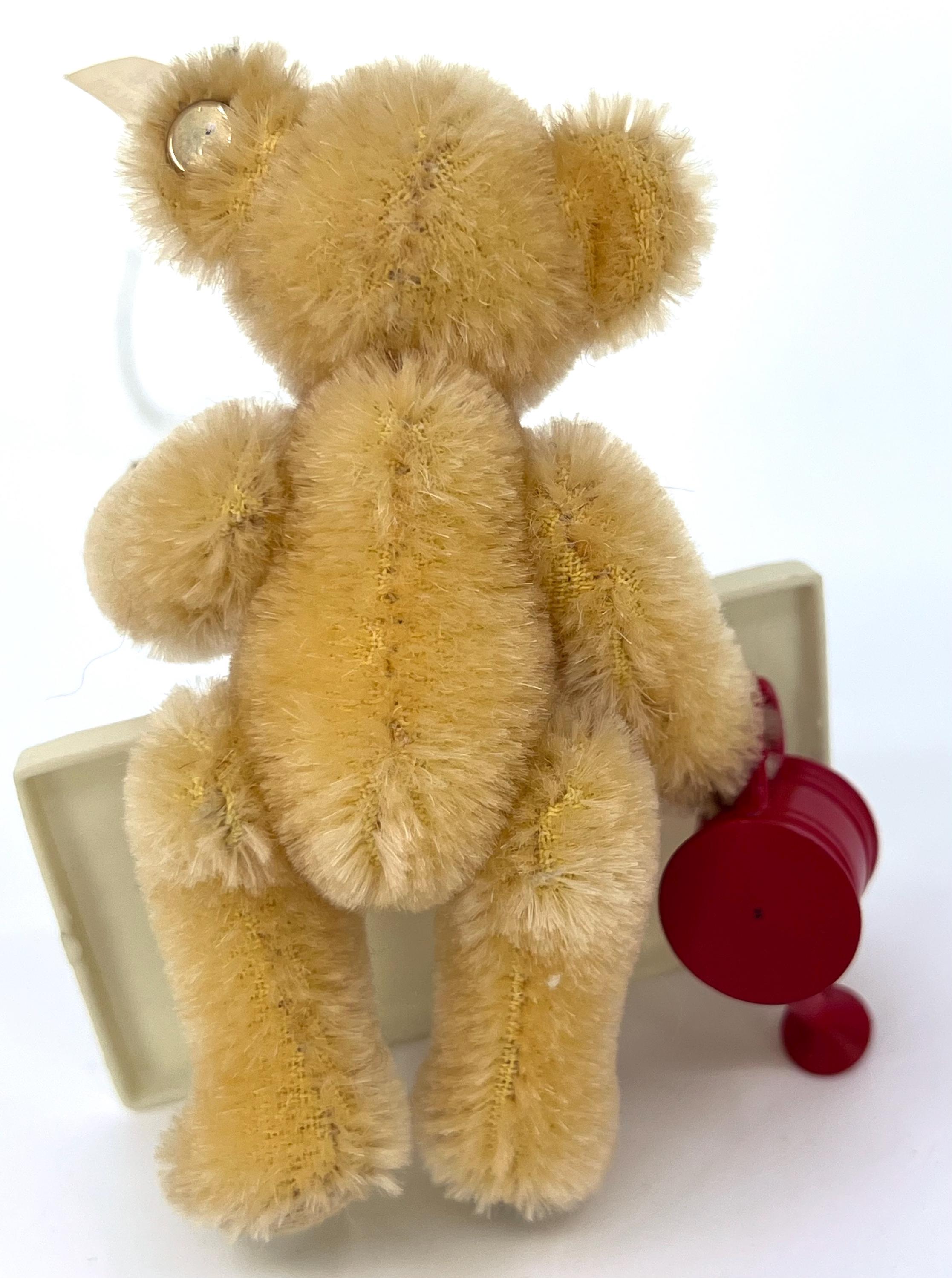 シュタイフカレンダー 7月 ミニテディベア 2001 モヘア限定版 じょうろ