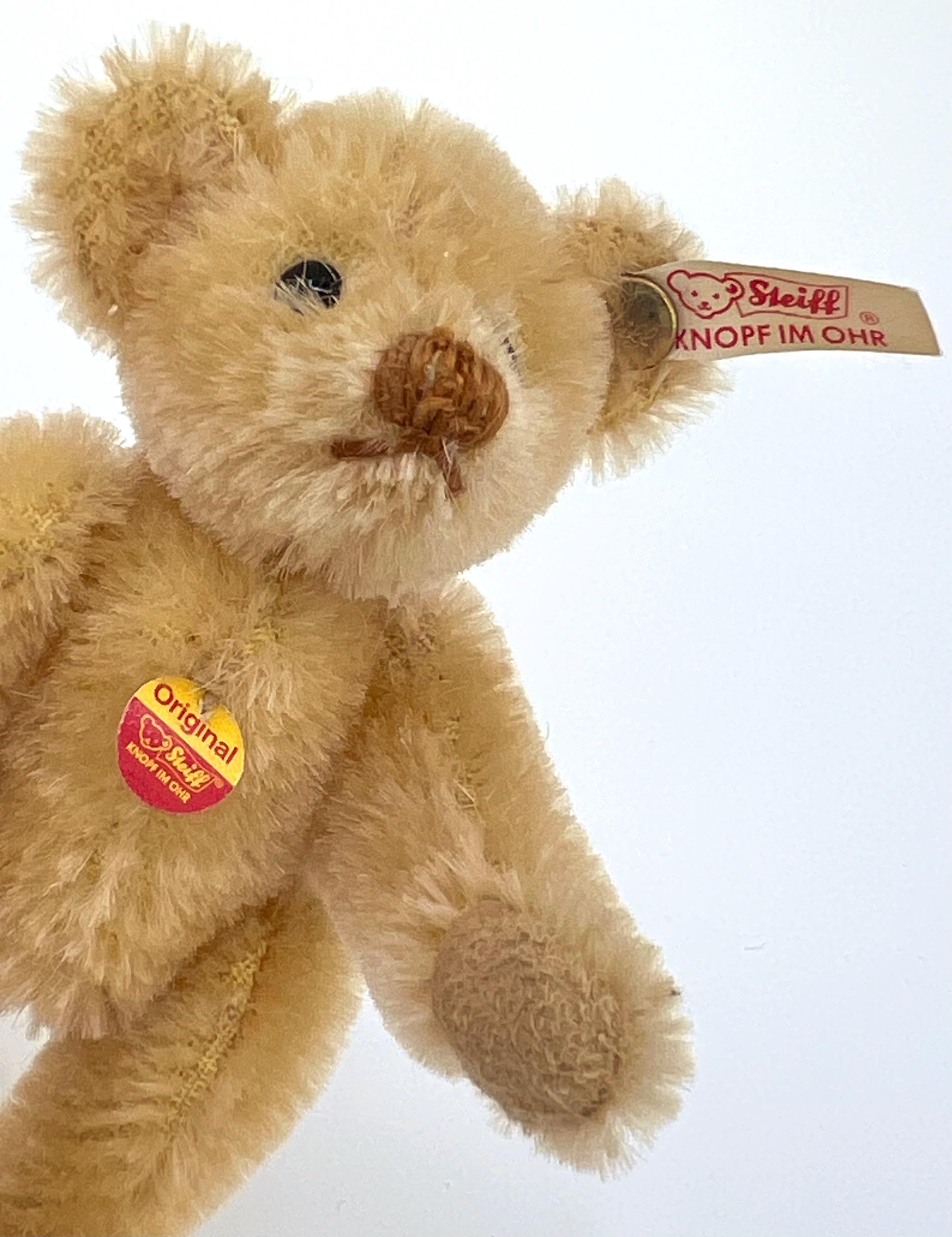 シュタイフカレンダー 7月 ミニテディベア 2001 モヘア限定版 じょうろ