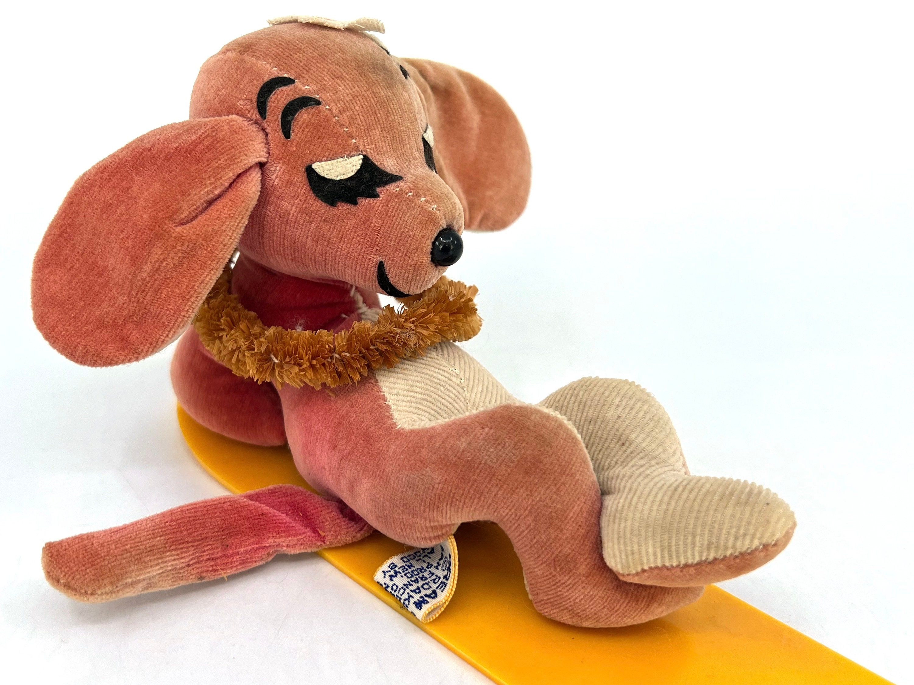 permanent vacation 中古品　Shaky Hound Vintage Dakin Dream Pets Hawaiian Hound Dog on a Surfboard 1960s