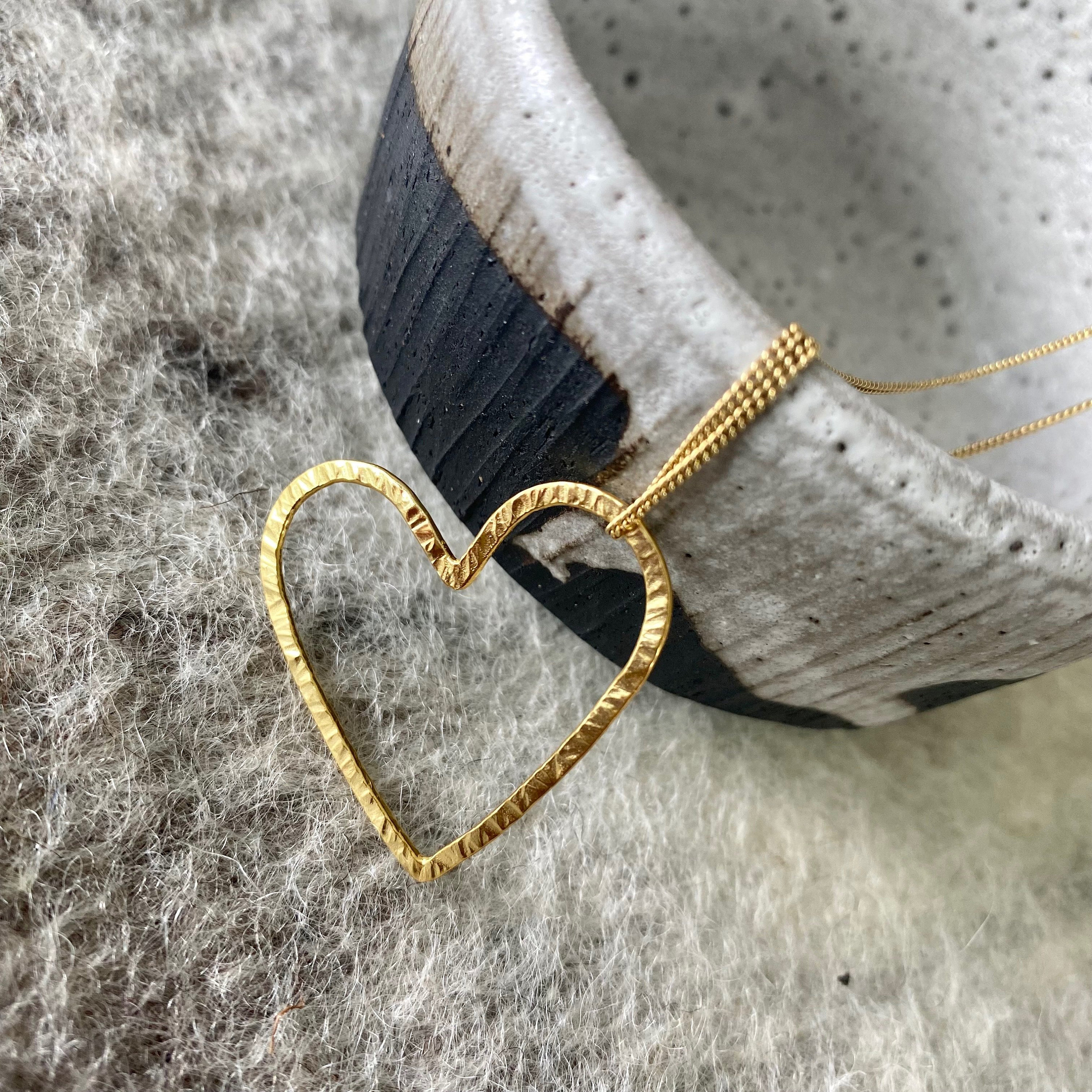 Heart Necklace in Gold - Etsy