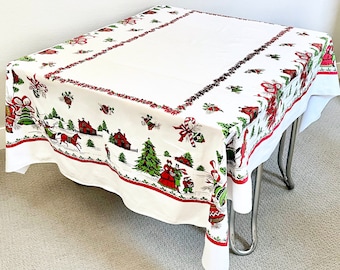 Stain Resistant INTERESTPRINT Red Flowers Pattern 60 x 84 Inch Tablecloth Rectangle