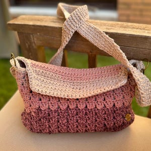 Cartera de hombro tejida