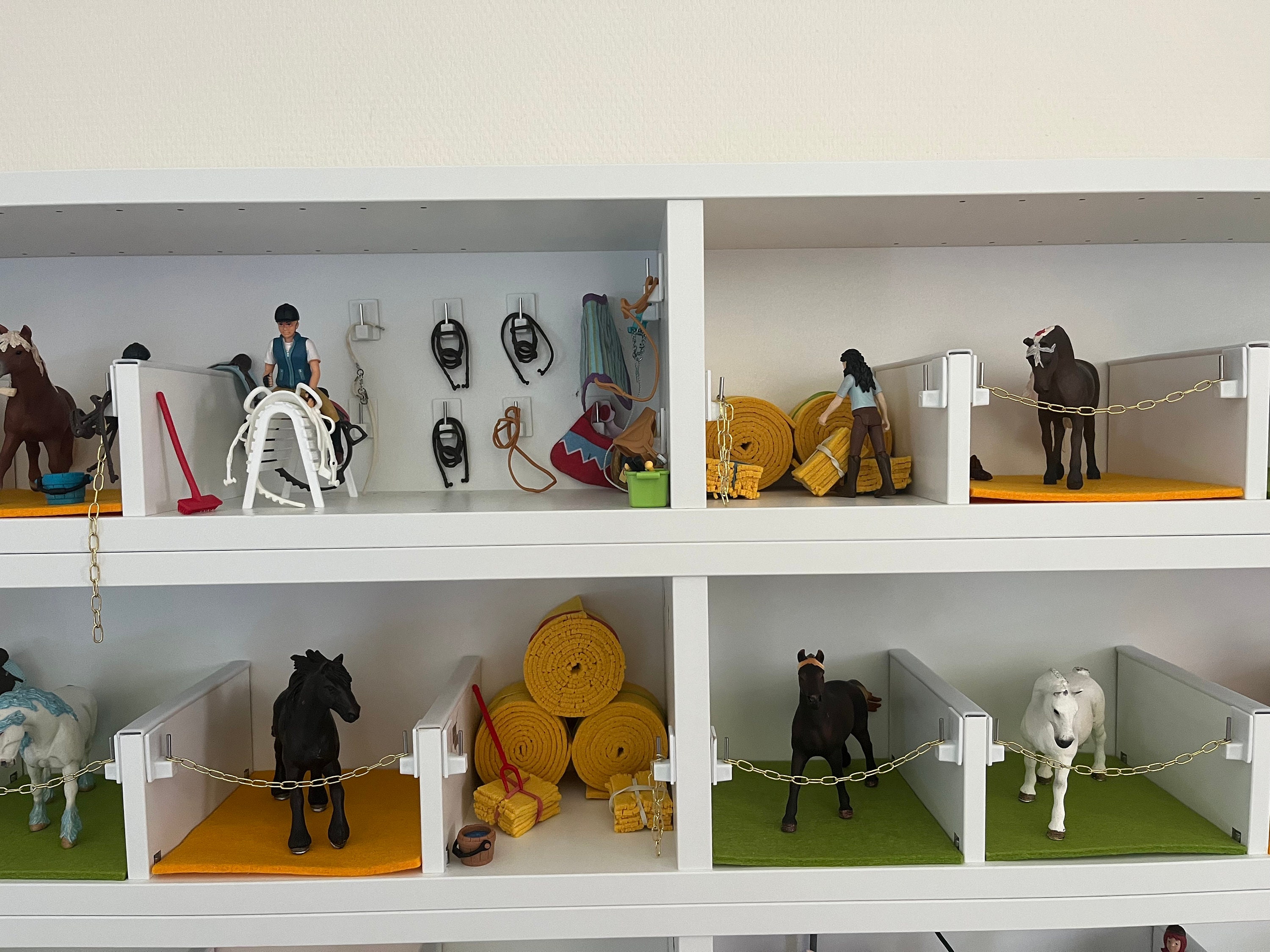 Schleich Stall Sweden